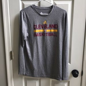 Adidas NBA Cleveland Basketball long sleeve shirt